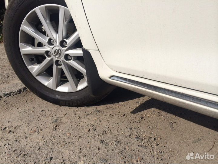 Toyota Camry 50 / 55 Брызговики Y5XW9