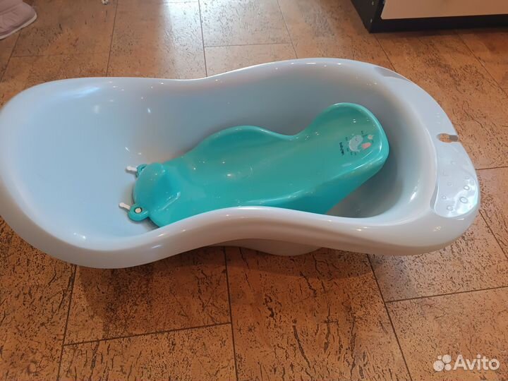 Ванночка для купания с горкой