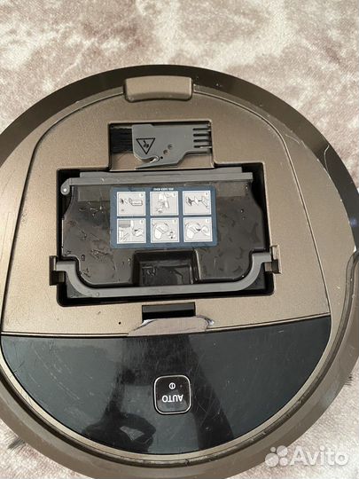 Робот пылесос deebot