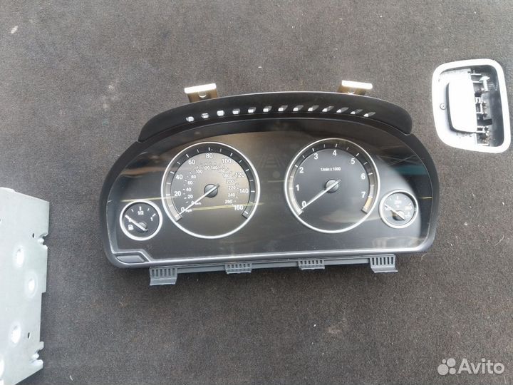 Комбинация панель приборов бмв 5 Ф10