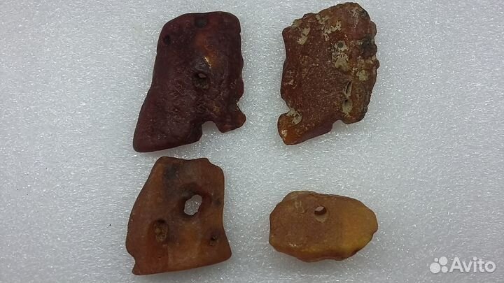 Исполнитель желаний, оберег, куриный бог, янтарь