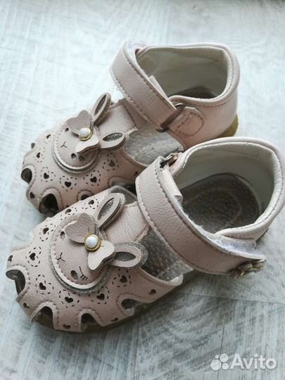 Босоножки для девочки 24