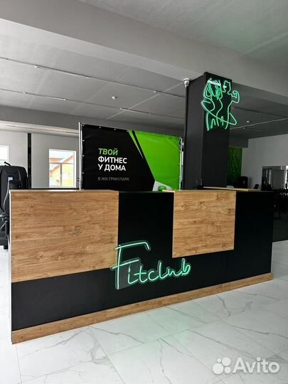 Стойка ресепшн / Стойка администратора на заказ