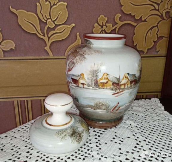 Фарфоровая ваза с крышкой, Испания, 1950-60-е