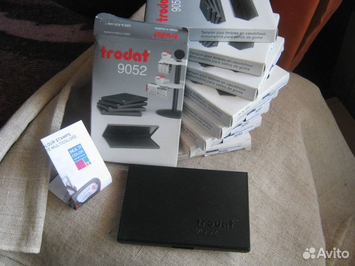 Штемпельная подушка черная Trobat 9052. Новая