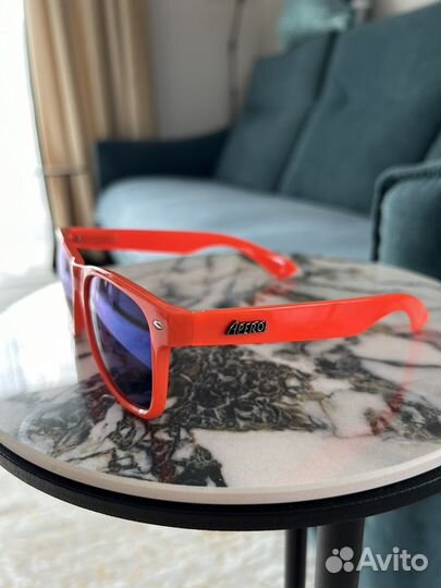 Солнцезащитные очки новые