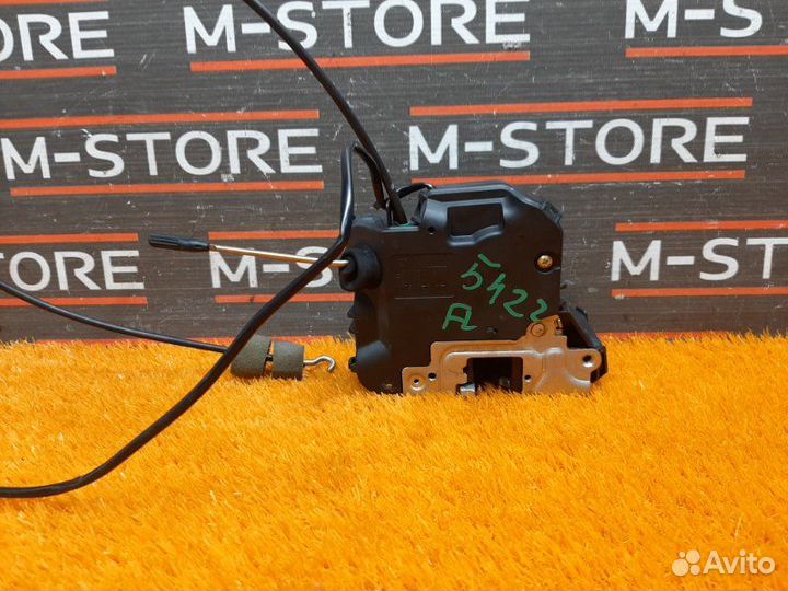 Замок двери передний левый Mercedes-Benz Clk-Class