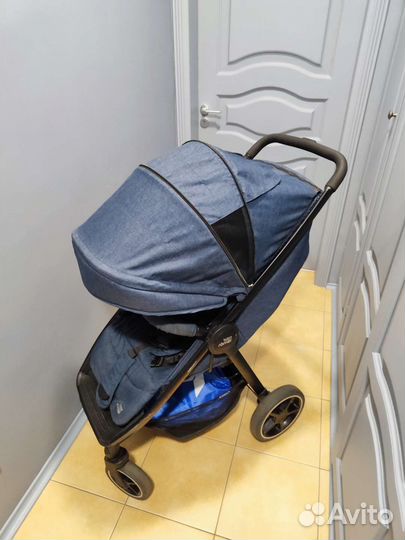 Прогулочная коляска britax römer