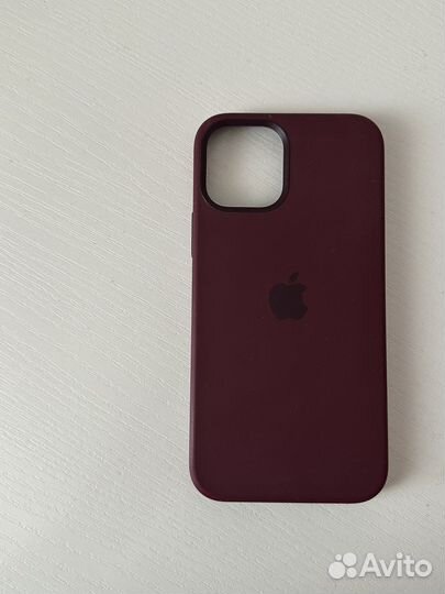 Оригинальный чехол на iPhone 12