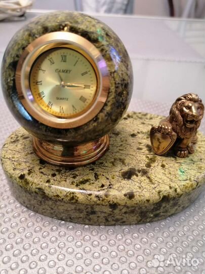 Настольные часы