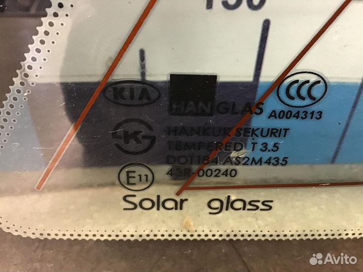 Стекло кузовное глухое левое Kia Sorento 2003-2009