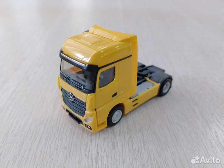 809) Тягач Mercedes Benz Actros 11 ZM