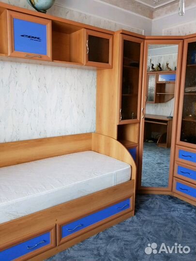 Комплект мебели для подростков