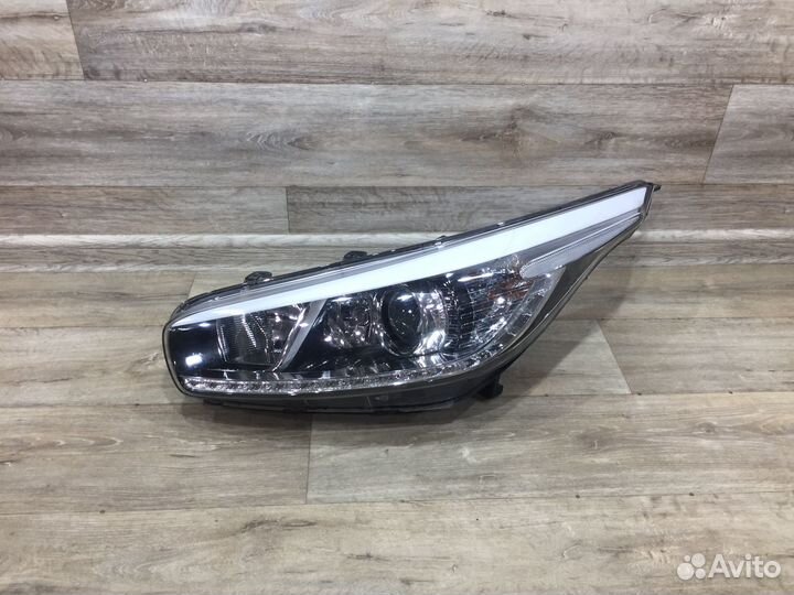 Фара левая Kia Ceed 2 JD (2015-2018)