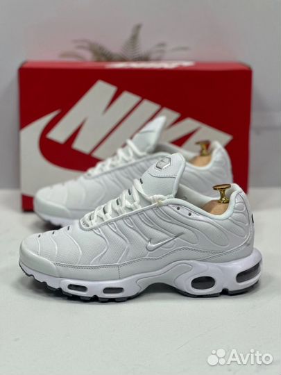 Кроссовки nike air max tn plus белые