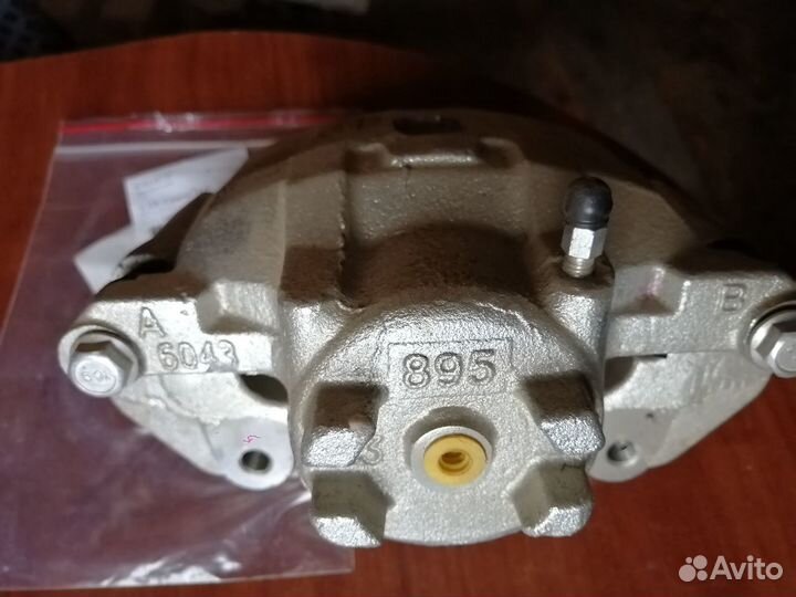 Суппорт на mitsubishi лансер аутлендер