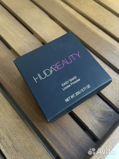 Пудра huda beauty Easy Bake Loose Powder