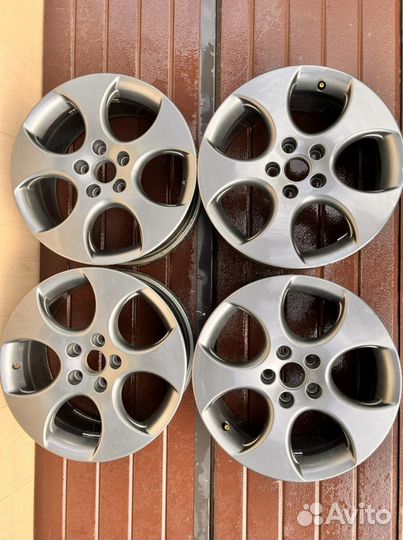 R-17. 5/112Оригинальные диски Golf GTI