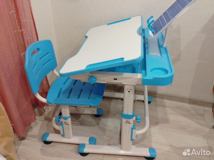 Растущая парта и стул бу