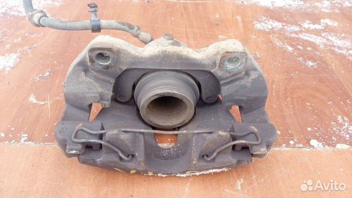 Суппорт передний левый Opel Astra H 1.4 2004-2015