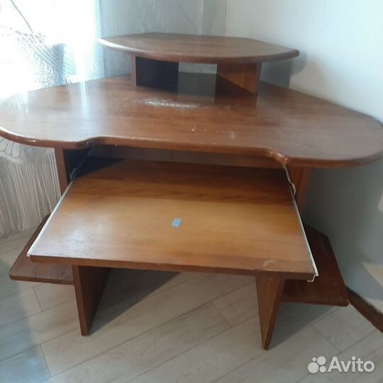 Компьютерный стол