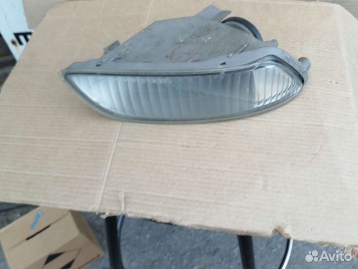 Фара противотуманная Toyota avalon pronard 1999