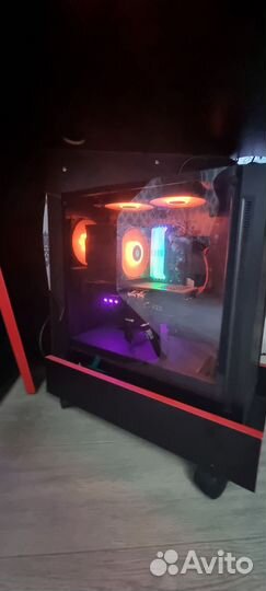 Системный блок и монитор