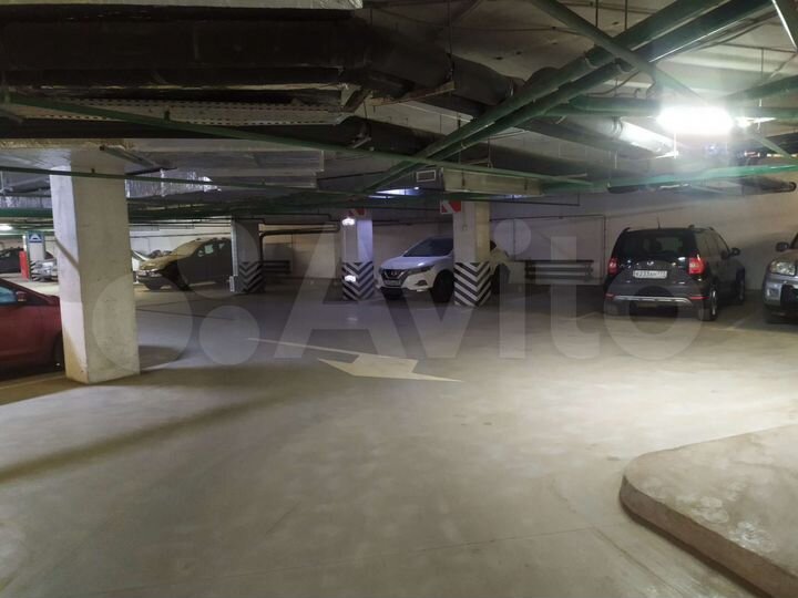 Машиноместо, 14 м²