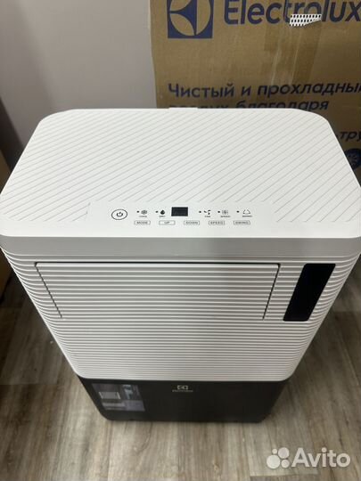 Кондиционер мобильный Electrolux eacm-12 MQ/N3