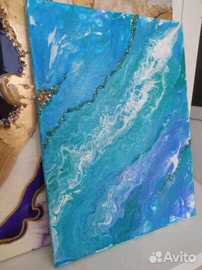 Картина в технике флюид арт