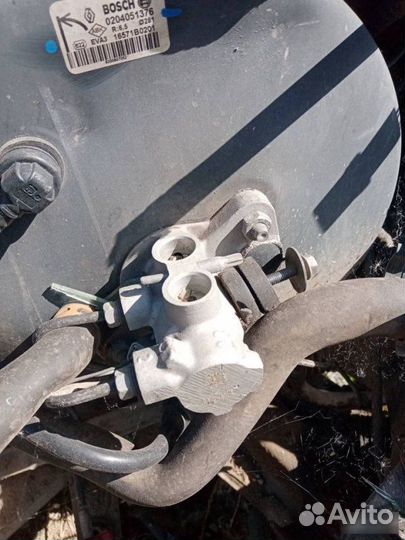 Вакуумный усилитель тормозов и гтц Renault Megane