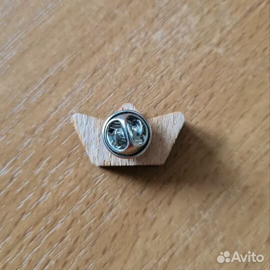 Значок деревянный