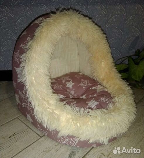 Домики,лежанки для кошек и собак