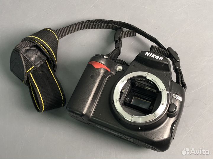 Nikon D5000 Kit AF-S DX 18-55mm VR 14.000 кадров