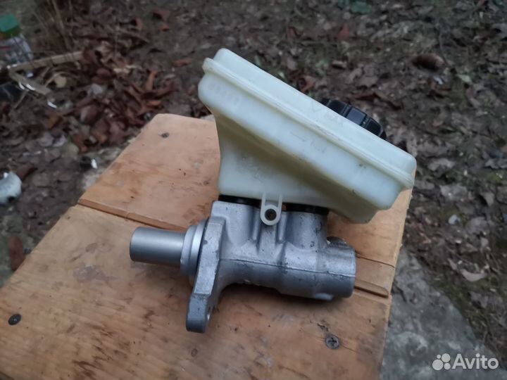 Главный тормозной цилиндр Mini Cooper 1.6 2008