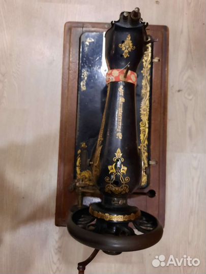 Швейная машинка зингер