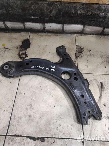 Рычаг подвески передний правый Skoda Octavia A4