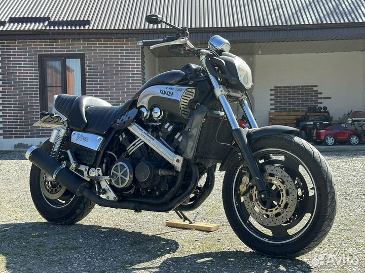 Yamaha V-Max 1200