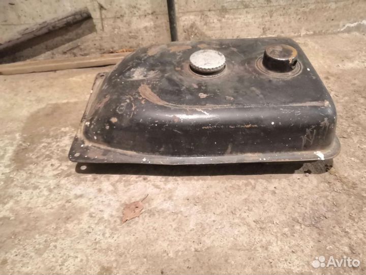 Бензобак на мотоблок