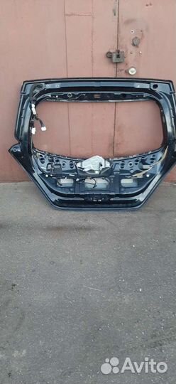 Крышка багажника nissan tiida