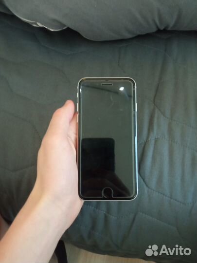 iPhone SE (2020), 64 ГБ