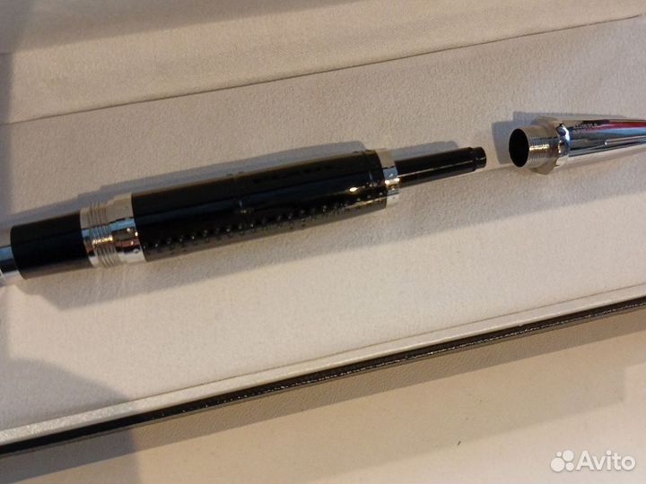 Ручка перо Montblanc Антуан де Сент-Экзюпери