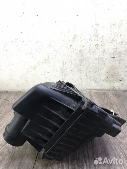 Корпус воздушного фильтра Ford Mondeo ufba 2009