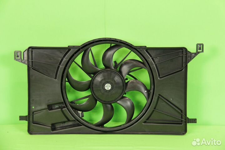 Диффузор радиатора Focus 2 2005 - 2011