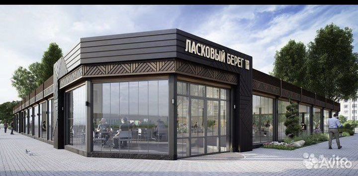 Раннер помощник официанта