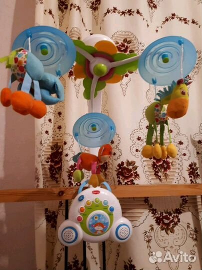 Мобиль с бумбоксом