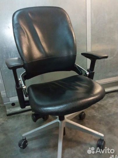 Компьютерное кресло Steelcase Leap v1