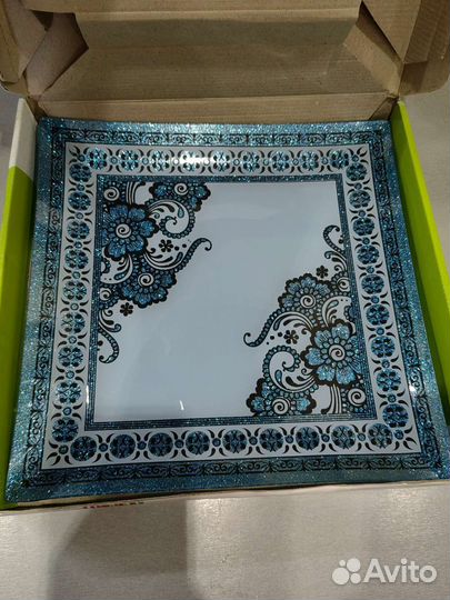 Тарелки. набор тарелок