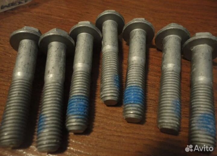 Болты задней подвески подрамника Форд фокус 2