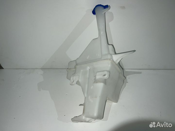 Бачок стелоомывателя Kia Rio 3, Hyundai Solaris 1